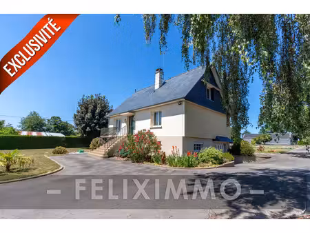 maison familliale en campagne avec terrain et hangar