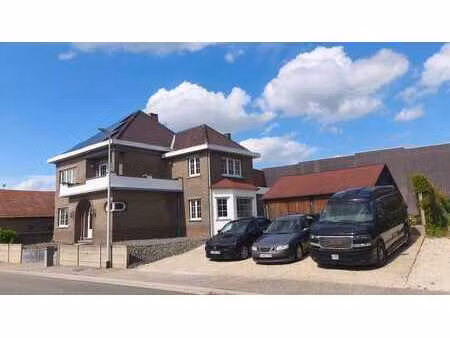 belle maison spacieuse et économe en énergie  epc c à bilzen