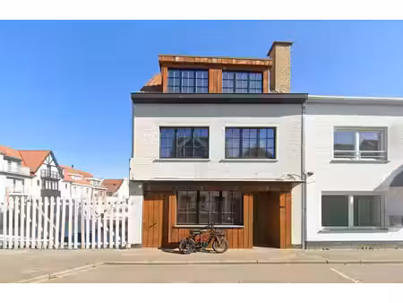 maison entièrement rénovée à emplacement de choix à knokk...