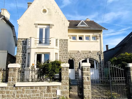 2 maisons en une : quartier notre-dame à st-brieuc - proche centre