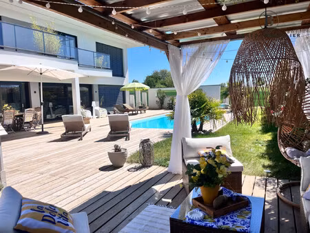 magnifique villa contempoiraine 236m² - 6 chambres - piscine