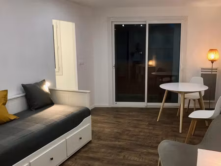 location meublée appartement 1 pièce 32 m² à toulouse (31000)  780 €