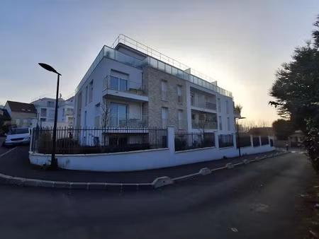 location appartement 3 pièces 81.5 m² à ormesson-sur-marne (94490)  1 800 €