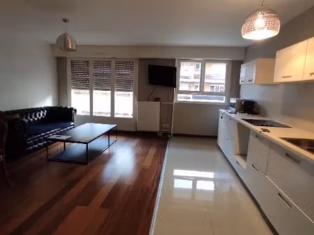 location meublée appartement 3 pièces 65.73 m² à paris 19ème (75019)  2 080 €