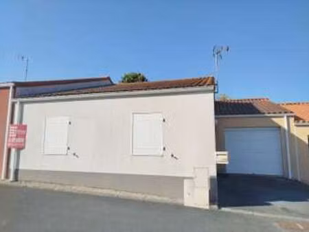 vente maison à la roche-sur-yon les forges - zone nord-ouest (85000) : à vendre / 70m² la 