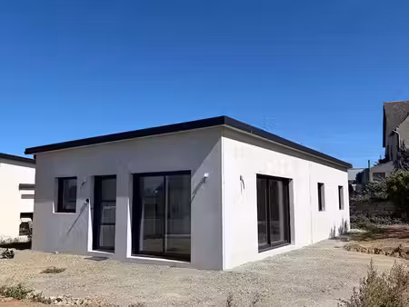 location maison 4 pièces 82.7 m² à cléder (29233)  1 000 €