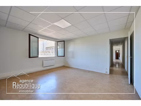 location locaux professionnels à nuits-saint-georges (21700)  990 €