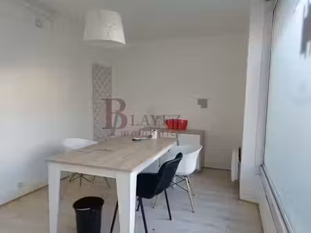 location locaux professionnels 2 pièces 48.31 m² à egletons (19300)  380 €