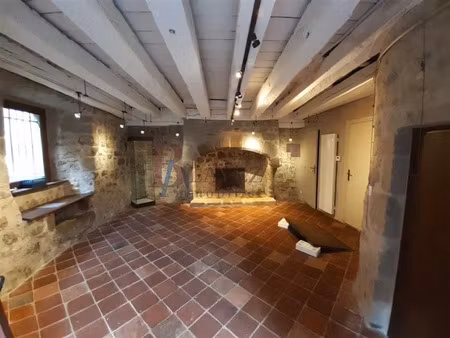 location locaux professionnels 1 pièce 32 m² à ussel (19200)  260 €
