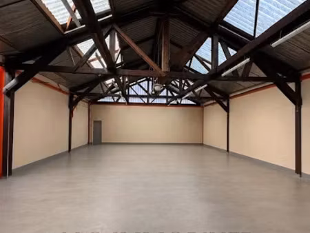 location locaux professionnels 0 pièces à alençon (61000)  1 400 €