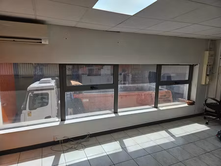 location locaux professionnels 0 pièces 83 m² à baie mahault (97122)  1 090 €
