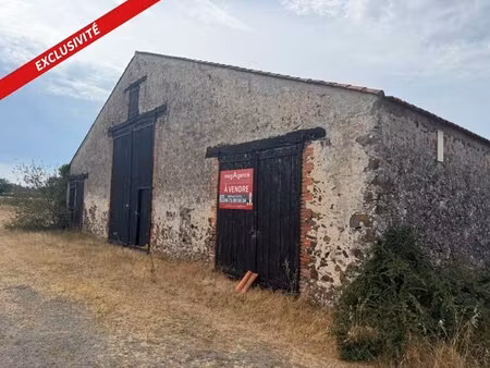 en vente corps de ferme 102 m² – 129 000 € |vairé