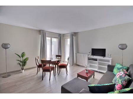 appartement meublé de 57m² - montigny le bretonneux