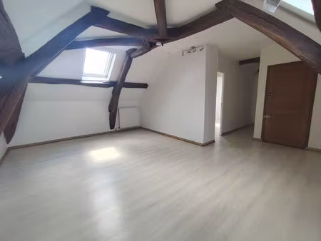 pecqueuse (2 kms limours)  appartement 2 pièces (36.39 m2hab / environ 50 m2 au sol) avec 