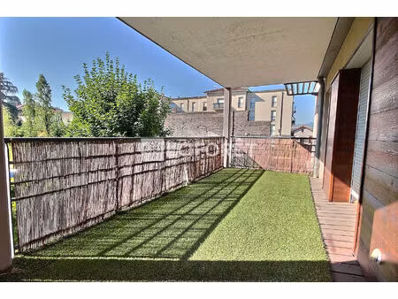 appartement à lorette avec terrasse et garage