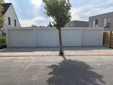 afgelosten garagebox te snaaskerke