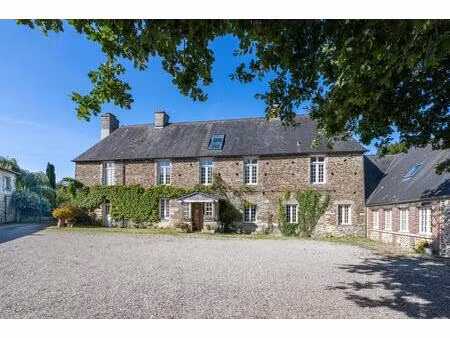 à quinze minutes de bayeux  un manoir du xviiiᵉ siècle entièrement restauré avec piscine i