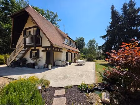 charme  volumes et fort potentiel sur un magnifique terrain de 1 500 m²