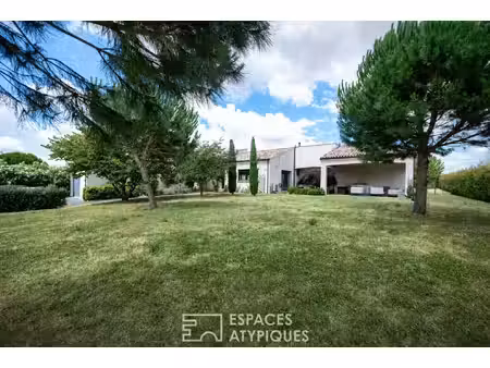 villa contemporaine  lumière  nature et art de vivre