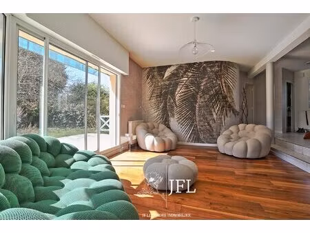 magnifique villa d'architecte sur grand terrain constructible et division parcellaire