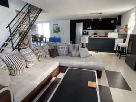 vente maison à saint-hilaire-de-chaléons (44680) : à vendre / 180m² saint-hilaire-de-chalé
