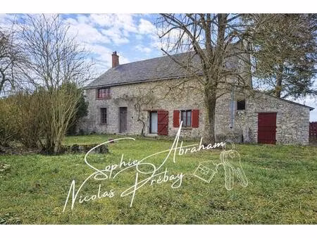 maison à rénover avec grange attenante et grand terrain
