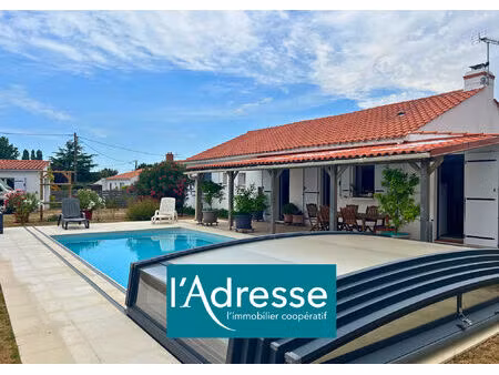 vente maison 4 pièces  115.00m²  beauvoir