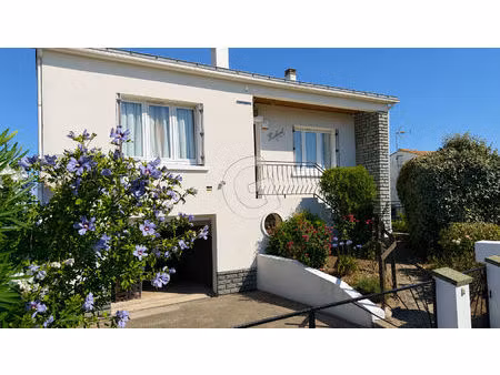 maison - 4 pieces - 82.25 m² - a vendre - grues