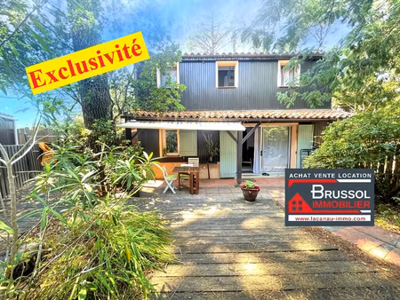 pavillon pour 4 personnes situé dans la pinède dans résidenc