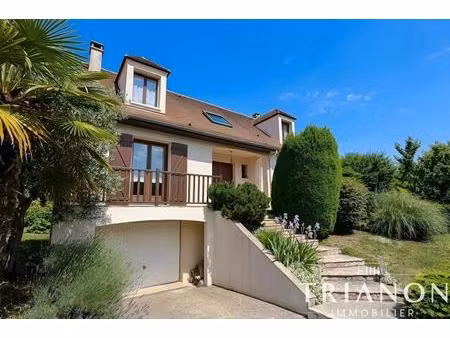 maison familiale 5 chambres – 149 m² habitables – jardin – gare à pied