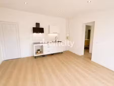 vente appartement 2 pièces à saintes (17100) : à vendre 2 pièces / 39m² saintes