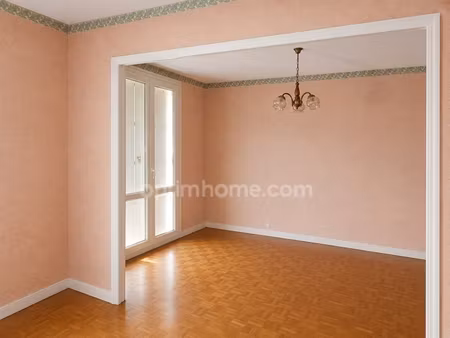 appartement t4 de 72 m² – ascenseur – loggia – rennes 35200