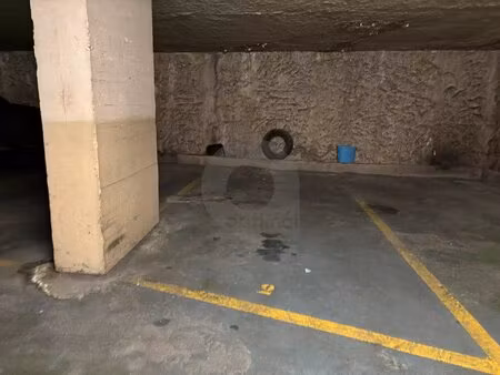 nice parking couvert