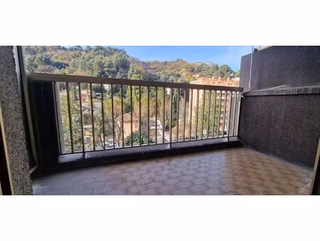 3 pieces avec cave et parking - menton