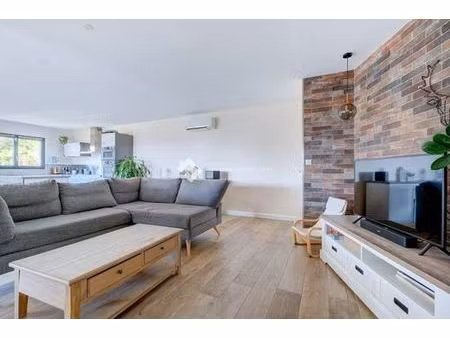 maison de 4 chambres de luxe en vente à toussieu  france