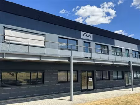 location bureau fèves 248 m²
