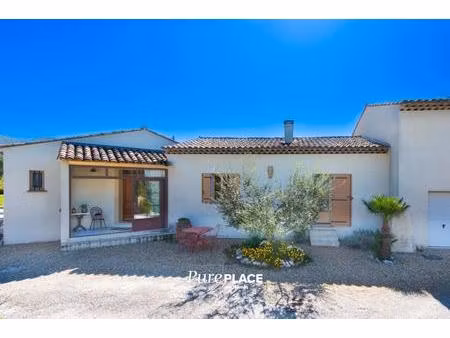 mas provençal d’exception – vue sur le luberon – environnement confidentiel