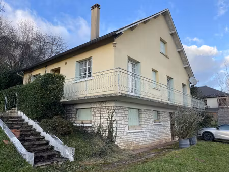 entre brive et limoges  15 mn accès a20