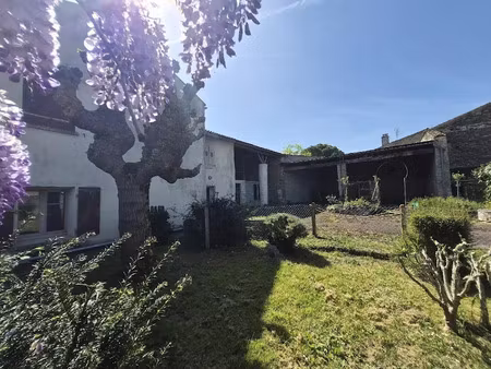 vente maison 4 pièces 105 m² à loulay (17330)  126 500 €