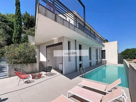 villa contemporaine 200 m² avec piscine