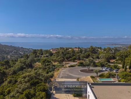 villa avec potentiel sur les hauteurs des issambres