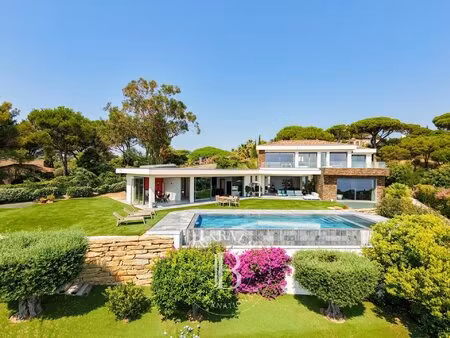 sainte-maxime – domaine privé  villa contemporaine  vue mer panoramique