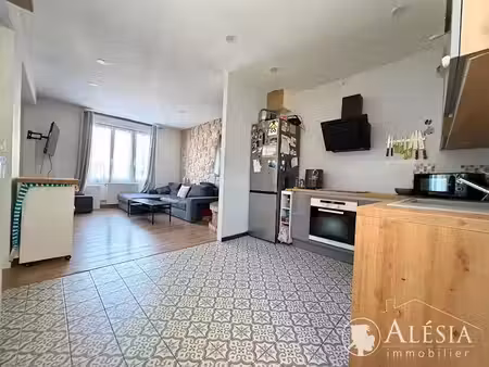vente maison 5 pièces 81 m² à saint-memmie (51470)  159 900 €