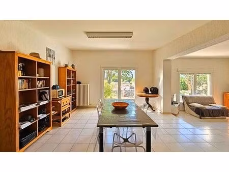 maison de luxe en vente à pélissanne  france