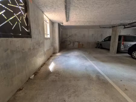vente parking / box  26.00m²  champs