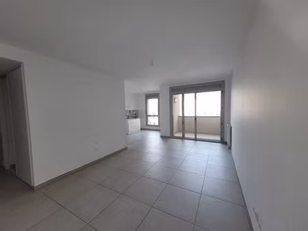 appartement t2 de 58.37 m² avec ascenseur dans le centre ville d'yssingeaux