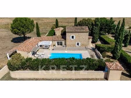 maison avec piscine et jardin gréoux-les-bains (04)