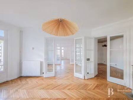 appartement de luxe de 4 chambres en location à champs-elysées  madeleine  triangle d’or  
