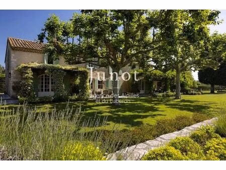 maison de campagne de luxe en location eygalières  france