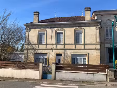 exclu idb ! maison en pierre de 222 m2 avec jardin  5 chambres et dépendances